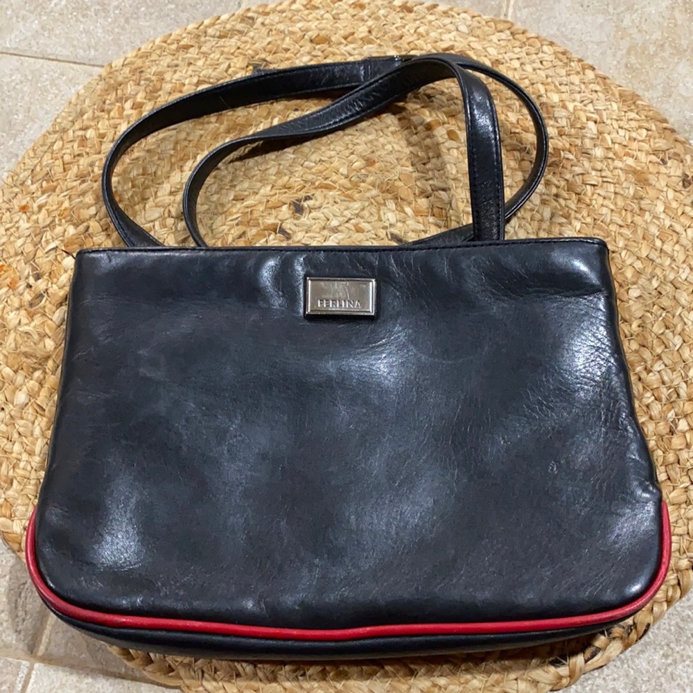 Perlina black leather purse